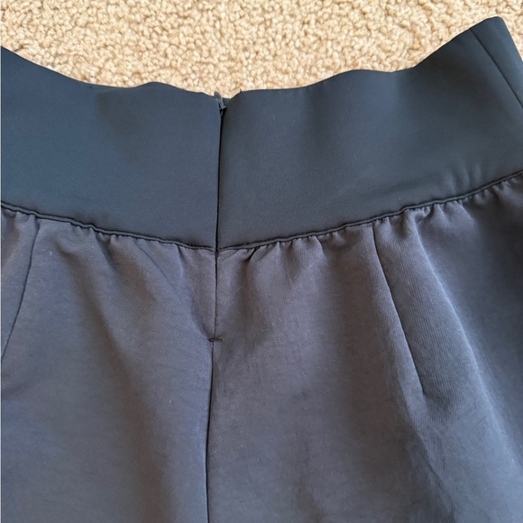 Nike Black and Gray Athletic Shorts for Running - Picture 4 of 7